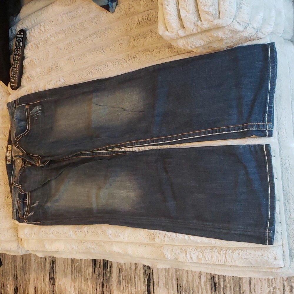 Buckle Jeans